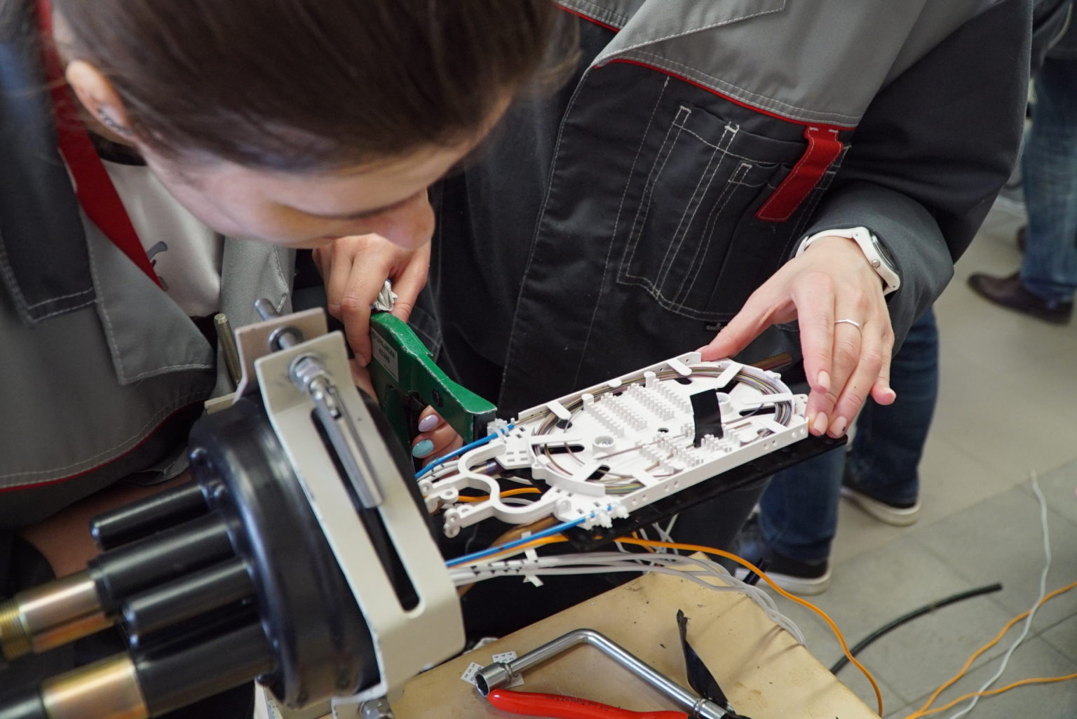 Прокладка и монтаж оптического кабеля (ВОЛС) — обзор методов и технологий